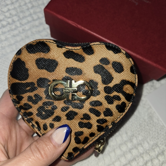 RARE Like New Salvatore Ferragamo Gancini Animal Print Leather Coin Purse - Picture 6 of 10
